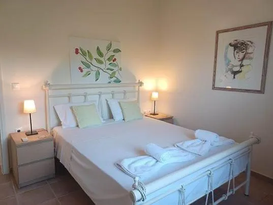 Elegant And Serene Villa Angeliki Fokata 0*,