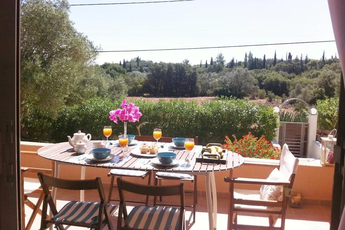 Elegant And Serene Villa Angeliki Fokata Grecia
